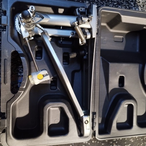 Tama Speed Cobra 910 single pedal like new with hard case