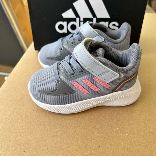 ADIDAS Runfalcon 2.0 kids sneakers like new, size 22