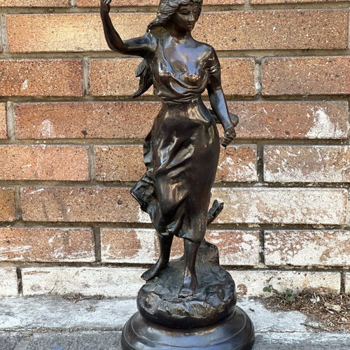 Bronze statue of woman in motion used, classic style, 52 cm