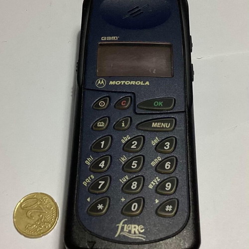 Motorola 6200 Flore used, blue, the “brick” phone