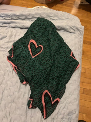 Scarf like new with tiger print and hearts pattern
