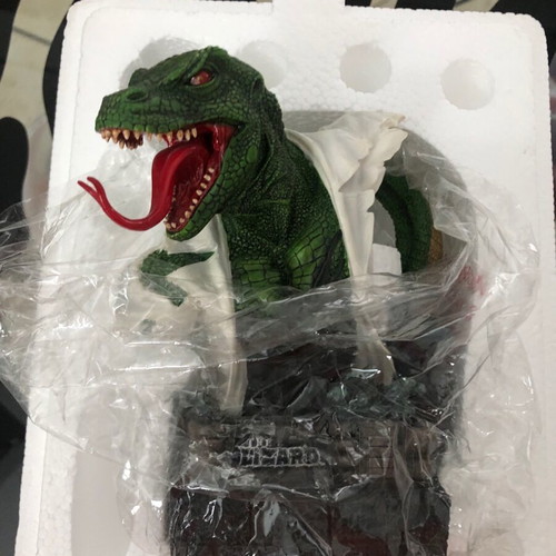 Lizard bust new, 8 inches, Spider-Man villain, Diamond Select
