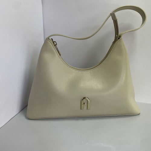 Furla Diamante shoulder bag like new, beige