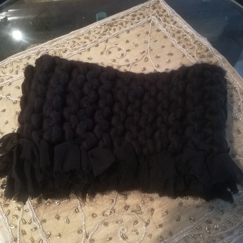 Wool collar with leather detail brand new