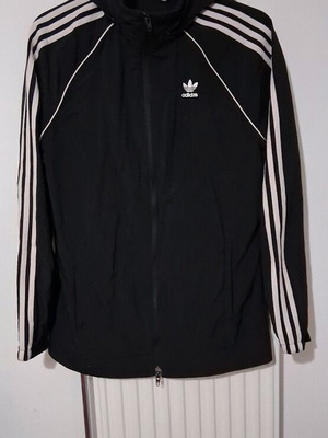 Μπουφάν Adidas με κουκούλα μαύρο σαν καινούργιο, μέγεθος M