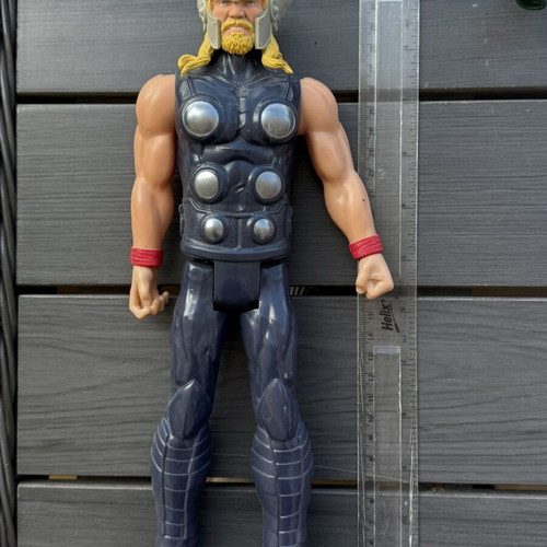 Marvel Thor action figure 30cm like new from Hasbro Avengers Titan series