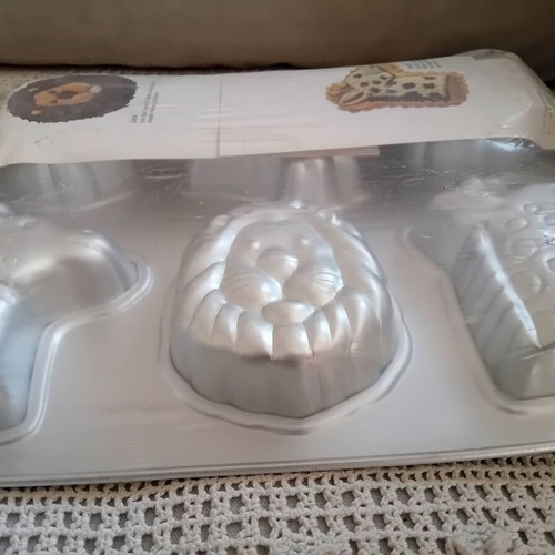 Wilton Cake Baking Mold New