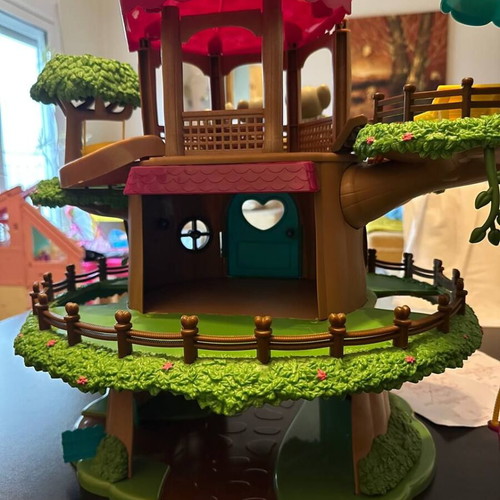 Lil Woodzeez treehouse large kids set like new
