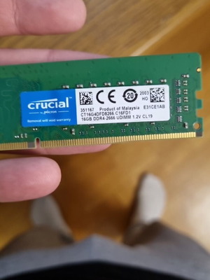 Crucial 16GB DDR4 RAM like new