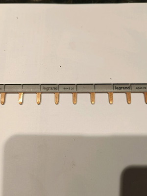 Legrand Copper Busbar for Electrical Panel 1P 13 Elements like new