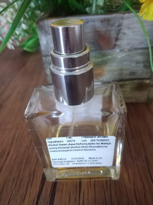 Summer fruity perfume