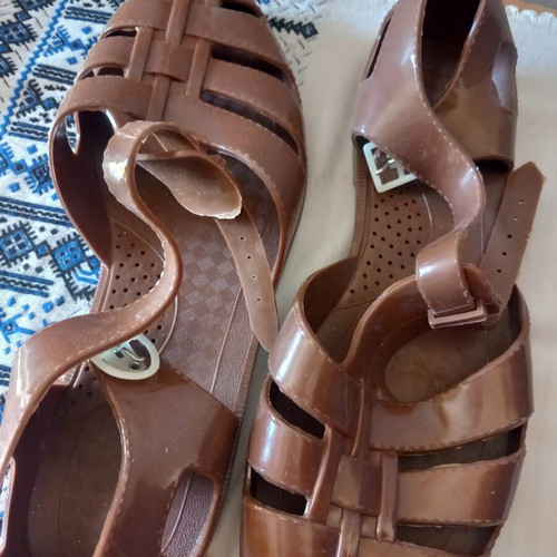 Buffalo brown beach shoes sizes 44 and 45
