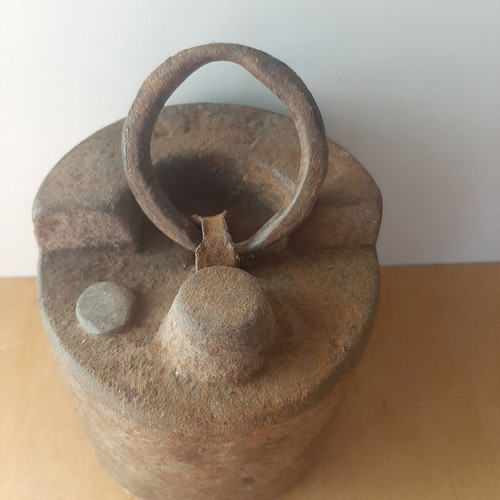Cast Iron 5-Kilogram Weight for Scale used, vintage patina