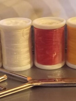 Butterfly sewing thread set with scissors, thimble, needles and pins new