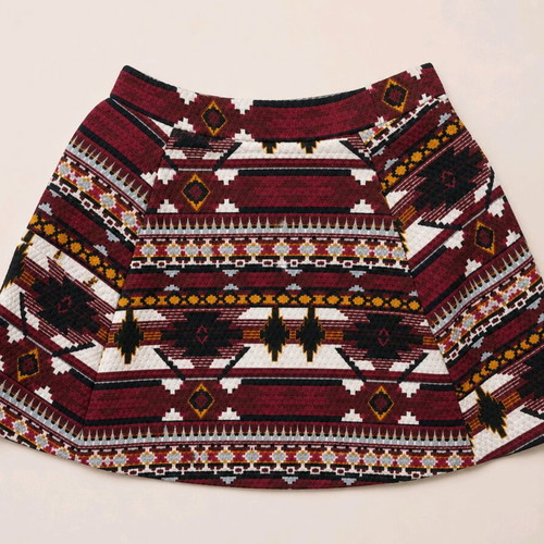 Ethnic skirt like new with geometric pattern
