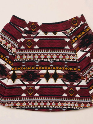 Ethnic skirt like new with geometric pattern
