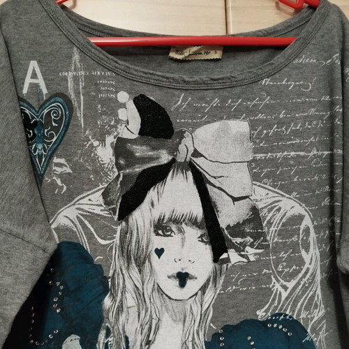 BSB cotton blouse like new, grey with girl design and rhinestones