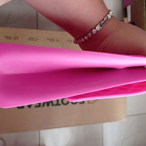 Pink shoulder bag made of thick soft silicone new