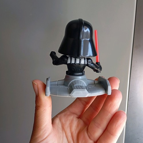 Star Wars Kinder Darth Vader figure like new