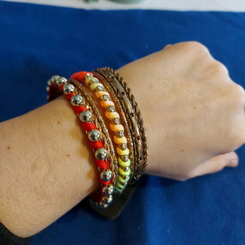 Fullah Sugah multicolor bracelet set new