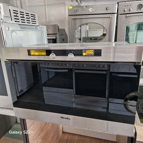 Miele DG2661 Built-in Steam Oven like new