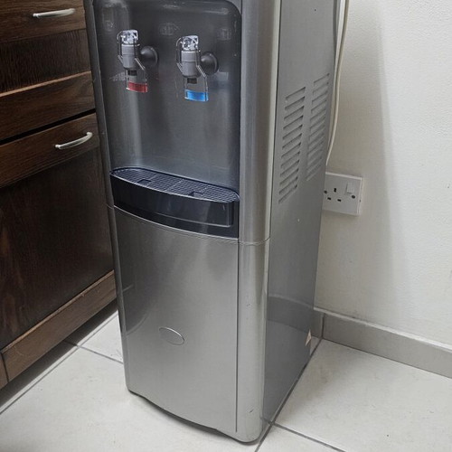 Water dispenser