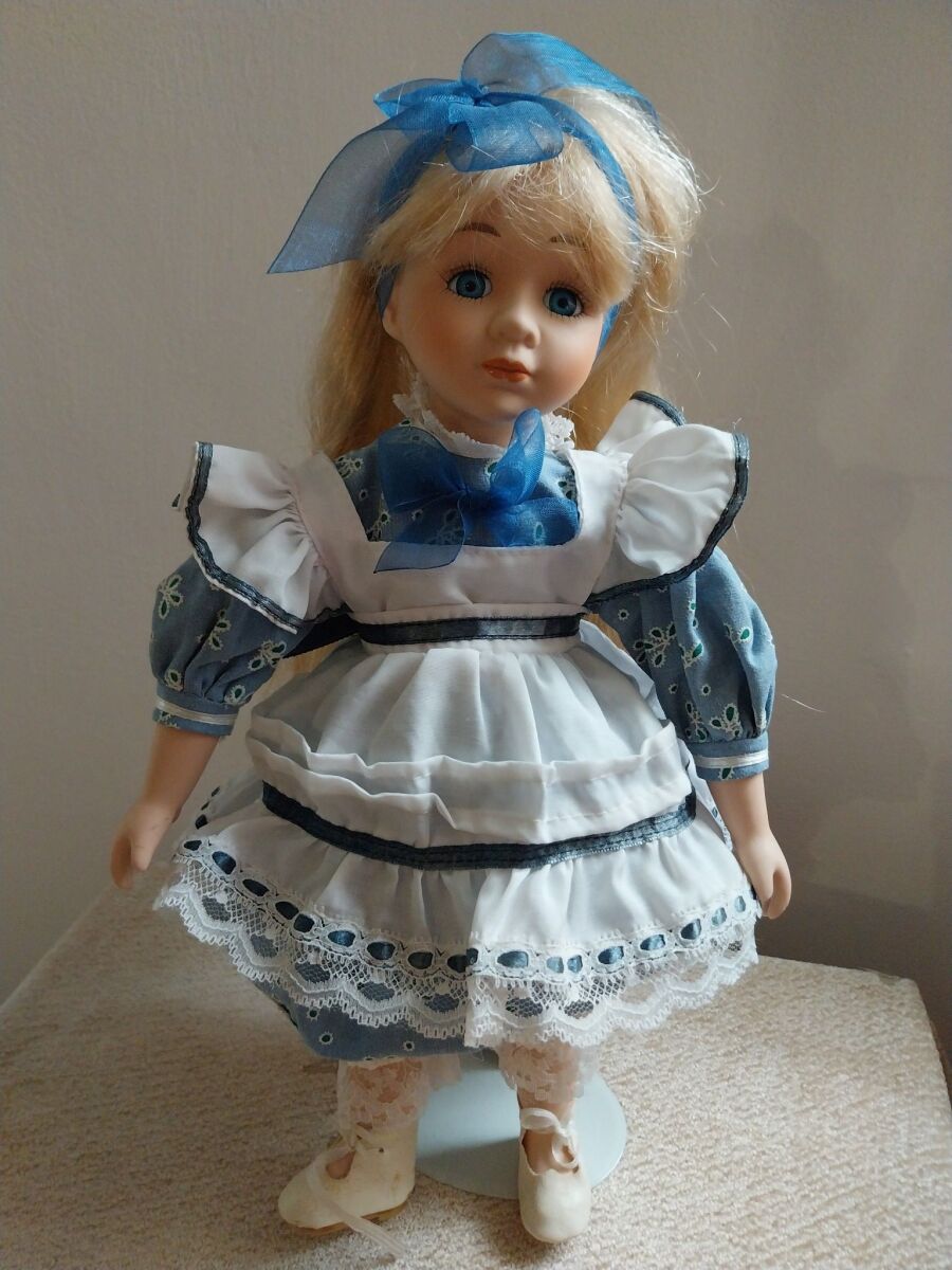 Alberon Collection porcelain doll like… - € 50,00 - Vendora.cy