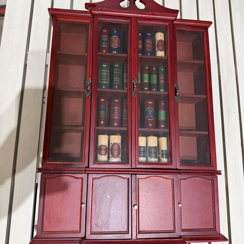 Deagostini small bookcase with books used