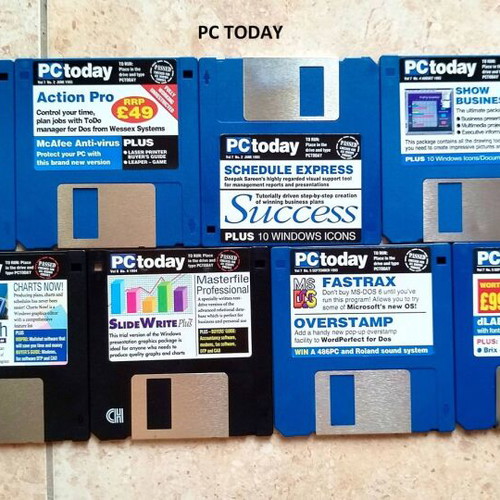 3.5" Floppy Disks Collection like new, 92 pcs with Media Box