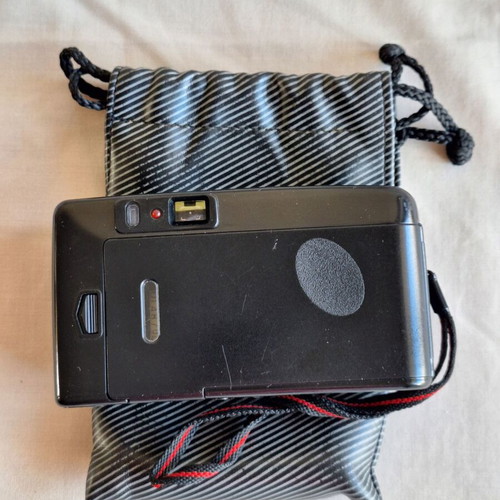 Akica KR-727 Vintage 35mm Film Point & Shoot Camera