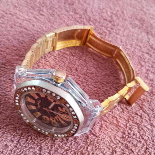 Women's watch used, quartz with crystals