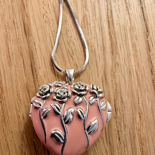 925 Silver Heart Necklace like new, unique 3 in 1 design