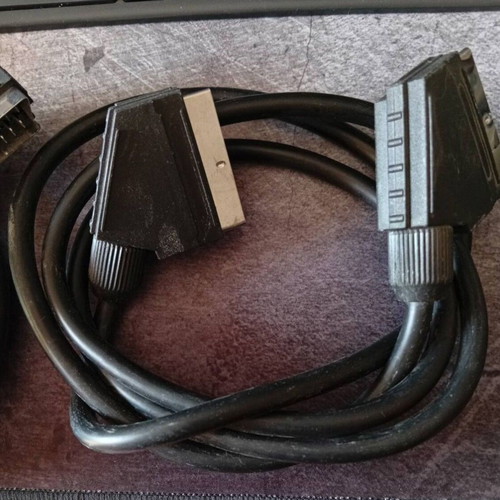 Scart cables like new, male to male, analog audio video