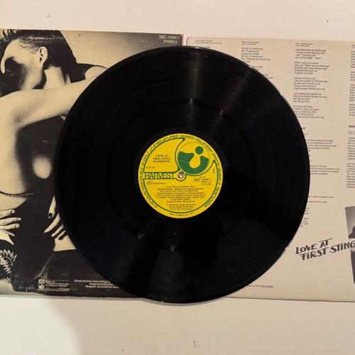 Scorpions - Love at first sting