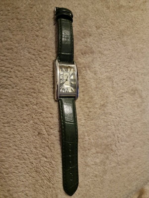 Donna Vivian wristwatch used with leather strap women's