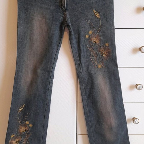 Jeans woman embroidered like new, size 36