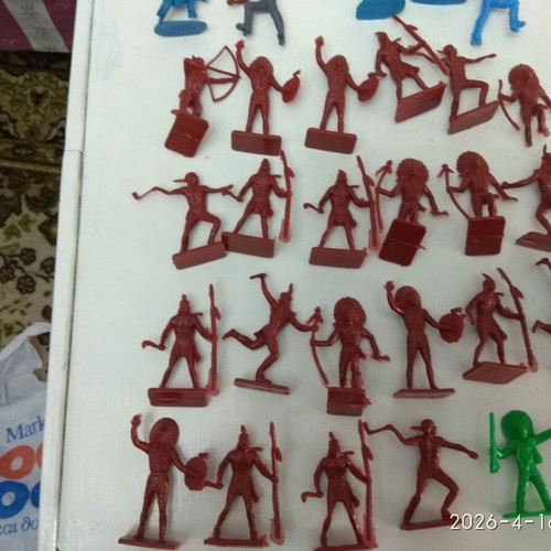 Military toy collection like new with cowboys, Indians and horses