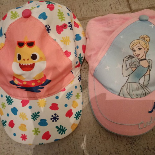 Girls' hats like new, size 50, set of 2