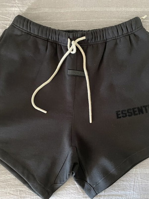 Fear Of God Essentials Cream Drawstring Sweatshort jet black, new