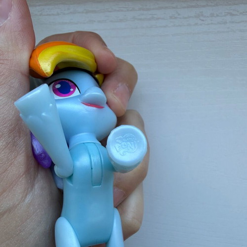 My Little Pony Rainbow Dash figure used, official Hasbro 4x8cm