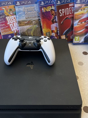 Sony PlayStation 4 Slim 500GB σαν καινούργιο με χειριστήριο και 8 παιχνίδια