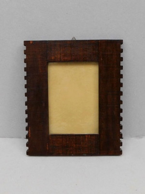 Φωτογραφοθήκη ξύλινη με διαστάσεις 22x27 cm