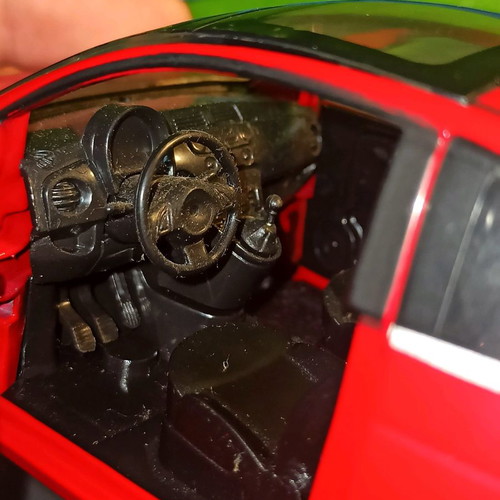 Fiat 500 used metal model 1/24 New Ray red