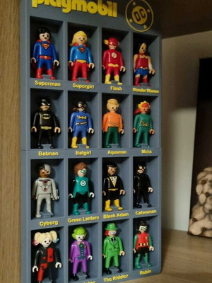 Playmobil DC kinder display stand gray like new