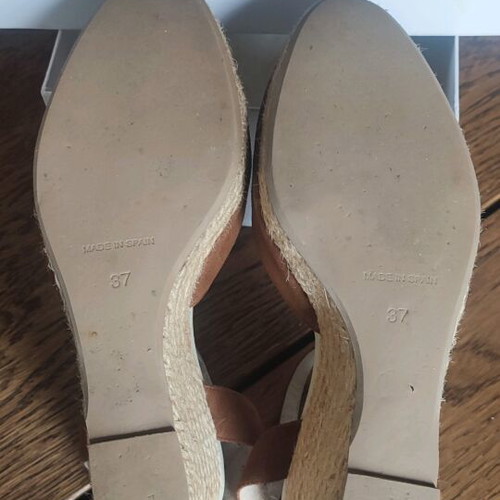 Nak leather platform sandals like new, camel color, size 37