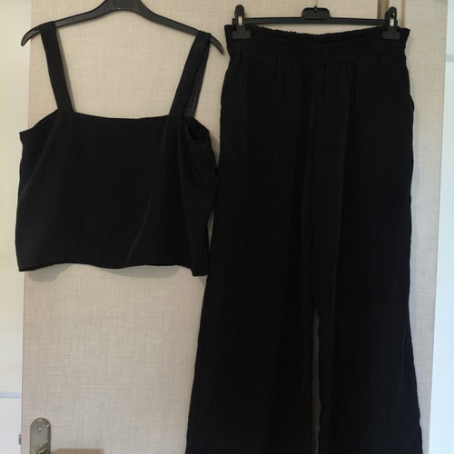 Attrattivo black set crop top and palazzo pants like new, size M