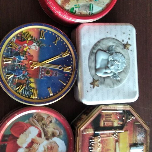 Metal Christmas cookie tins used, pack of 5