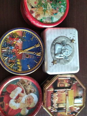 Metal Christmas cookie tins used, pack of 5