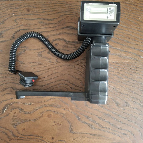 Flash used, functional in very good condition