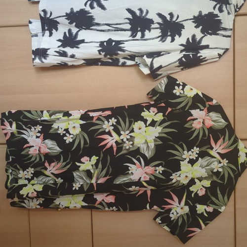 Shirts with tropical plants H&M used, unisex small sizes, set of 2